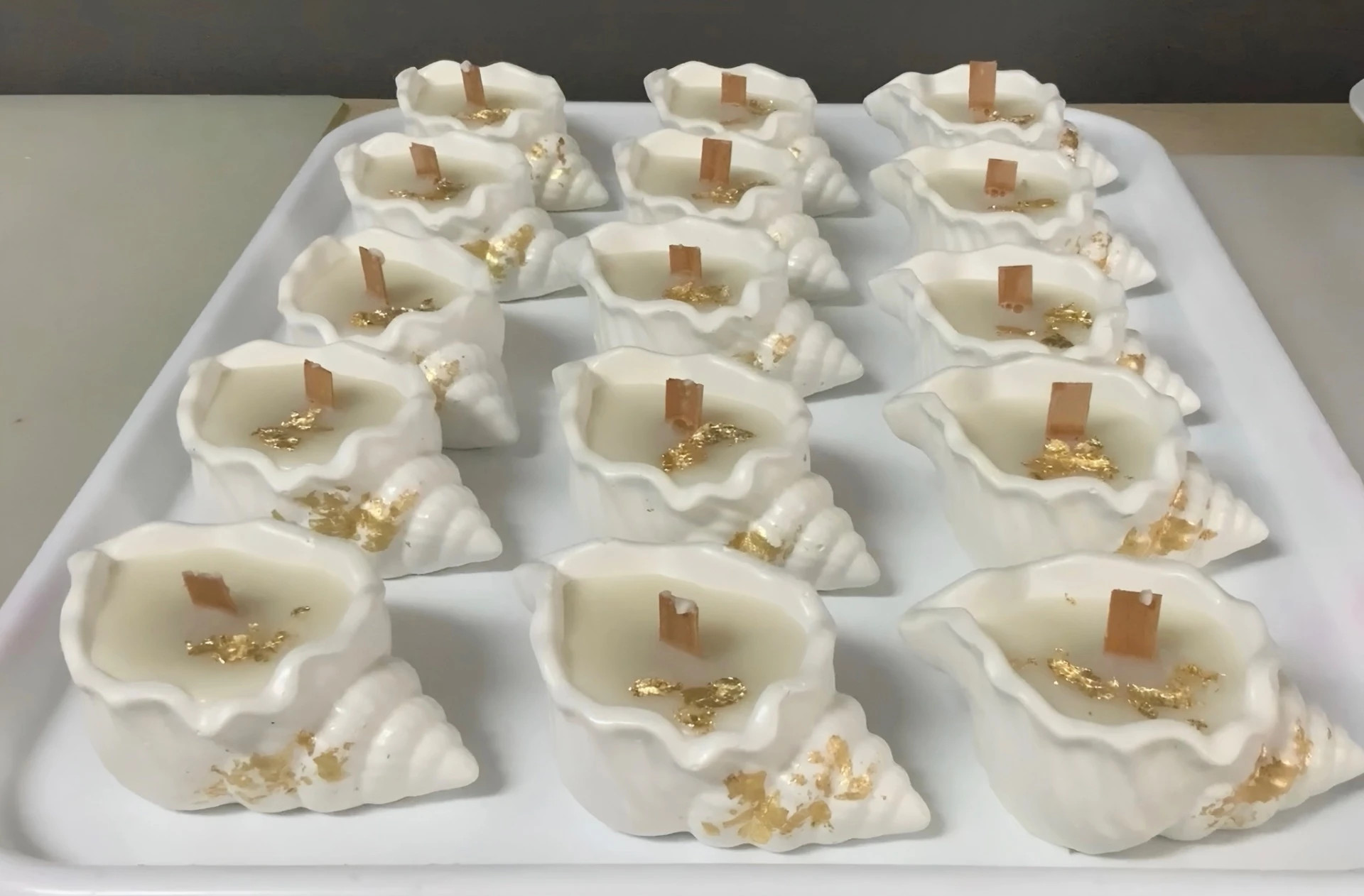 Solidificare ceară în recipiente